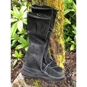 Minnetonka Lace Up Boots